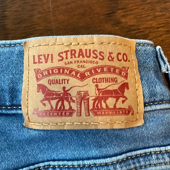 Levi’s 720 High Rise Super Skinny Jeans - Picture 5 of 5